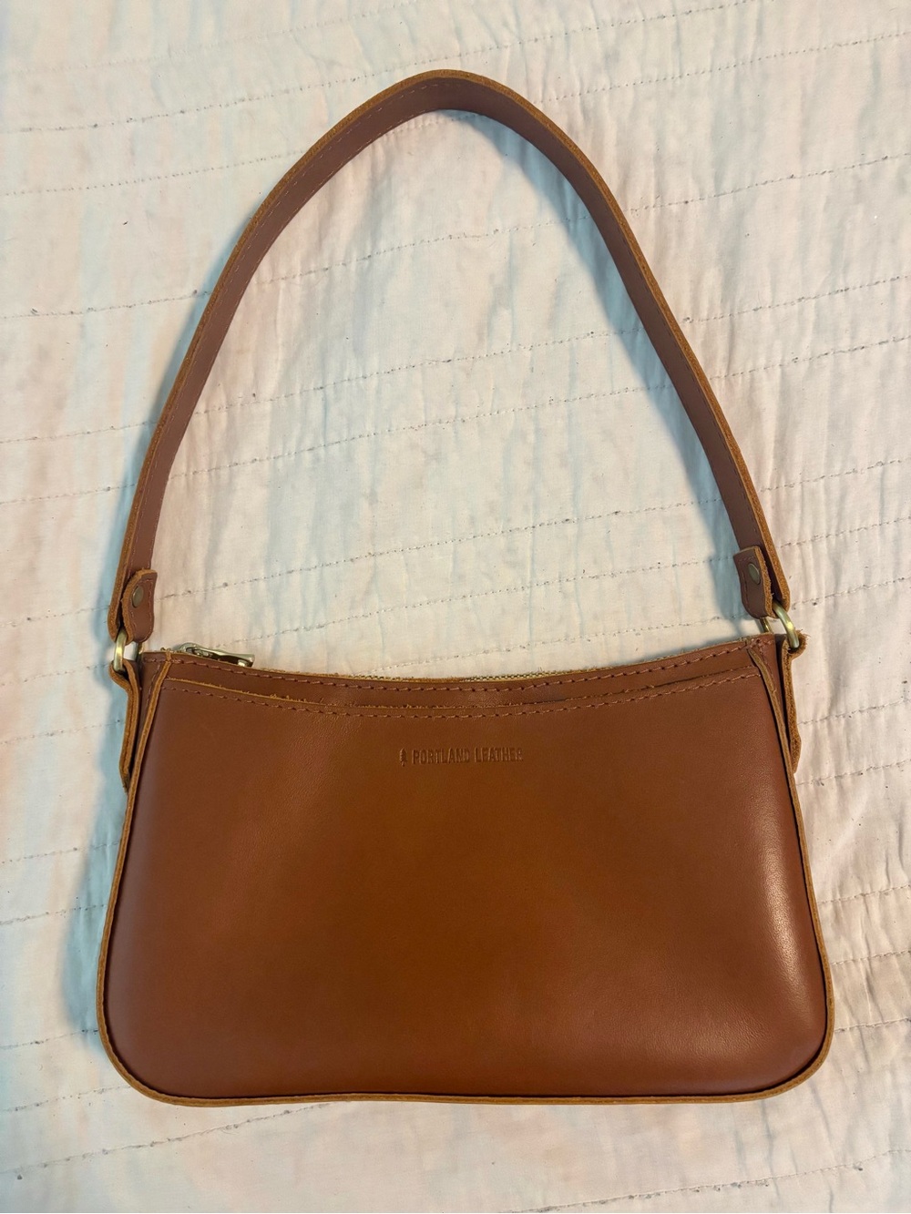 Portland Leather Lucy Shoulder Bag in Honey AP
